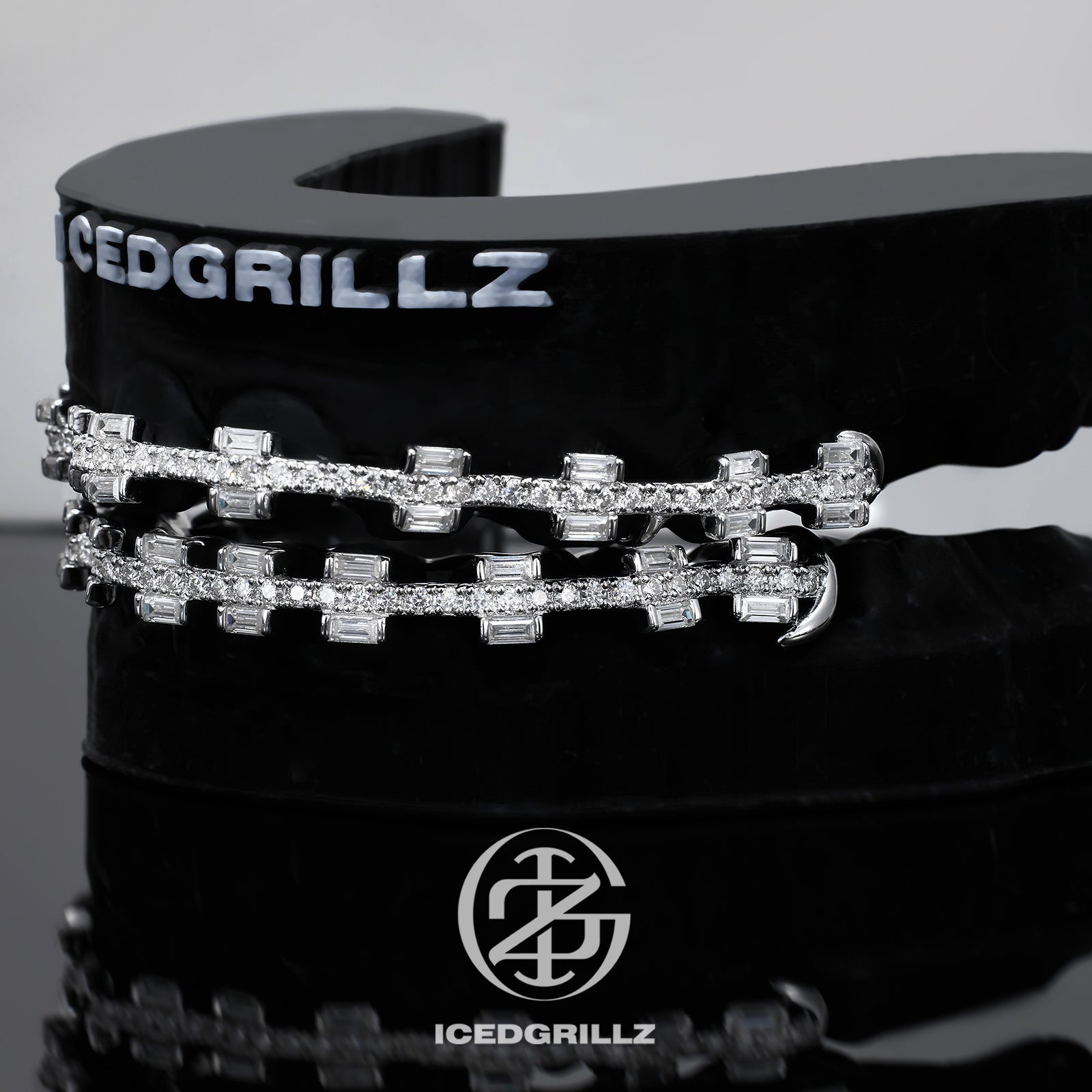 Baguette Cut Iced Brace Style Grillz