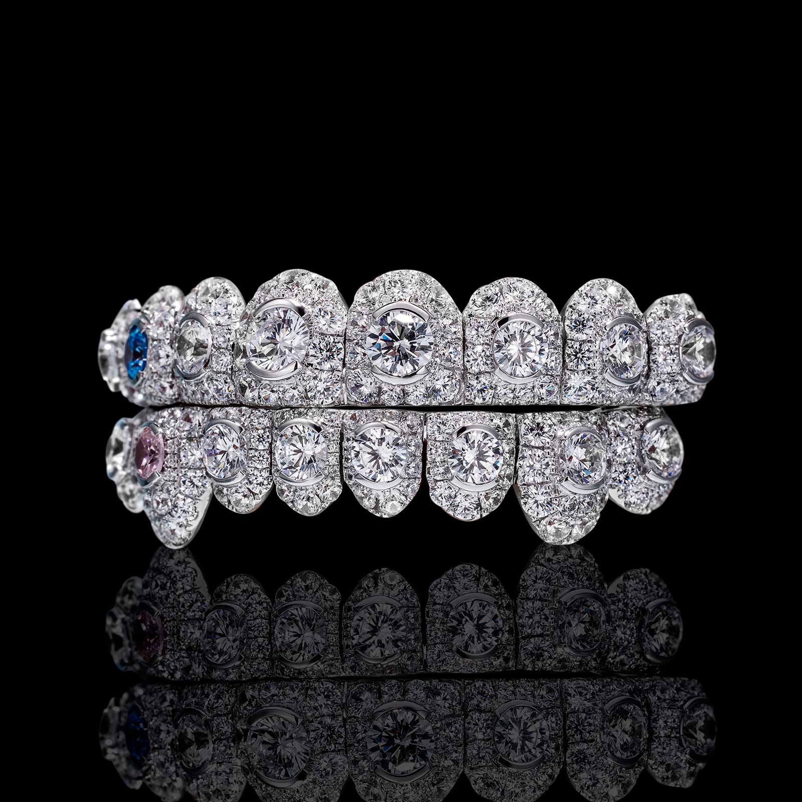 Large Stone "Big Pointer" Round Cut Diamond Grillz