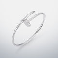 Nail bracelet with Moissanite Clasp