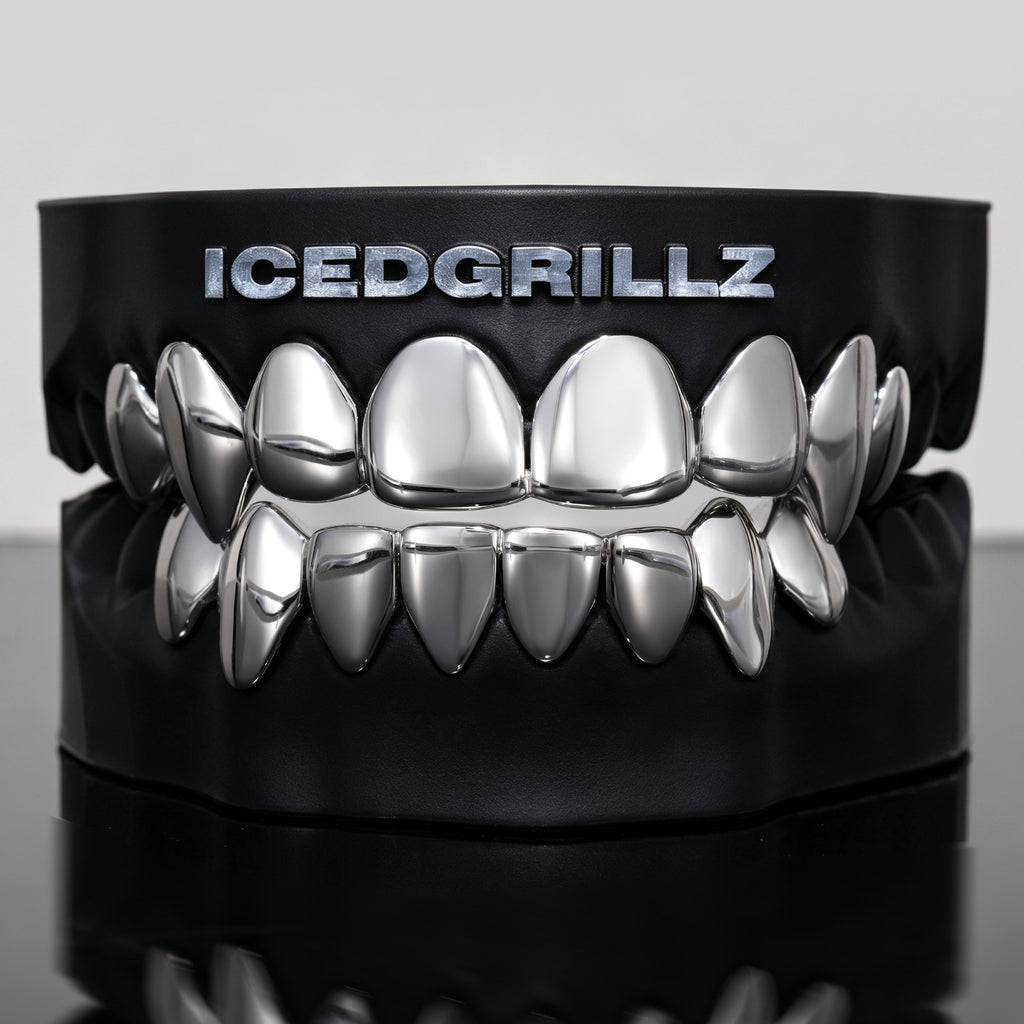 Solid Vampire Fangs Polished Gold Grillz - IcedGrillz