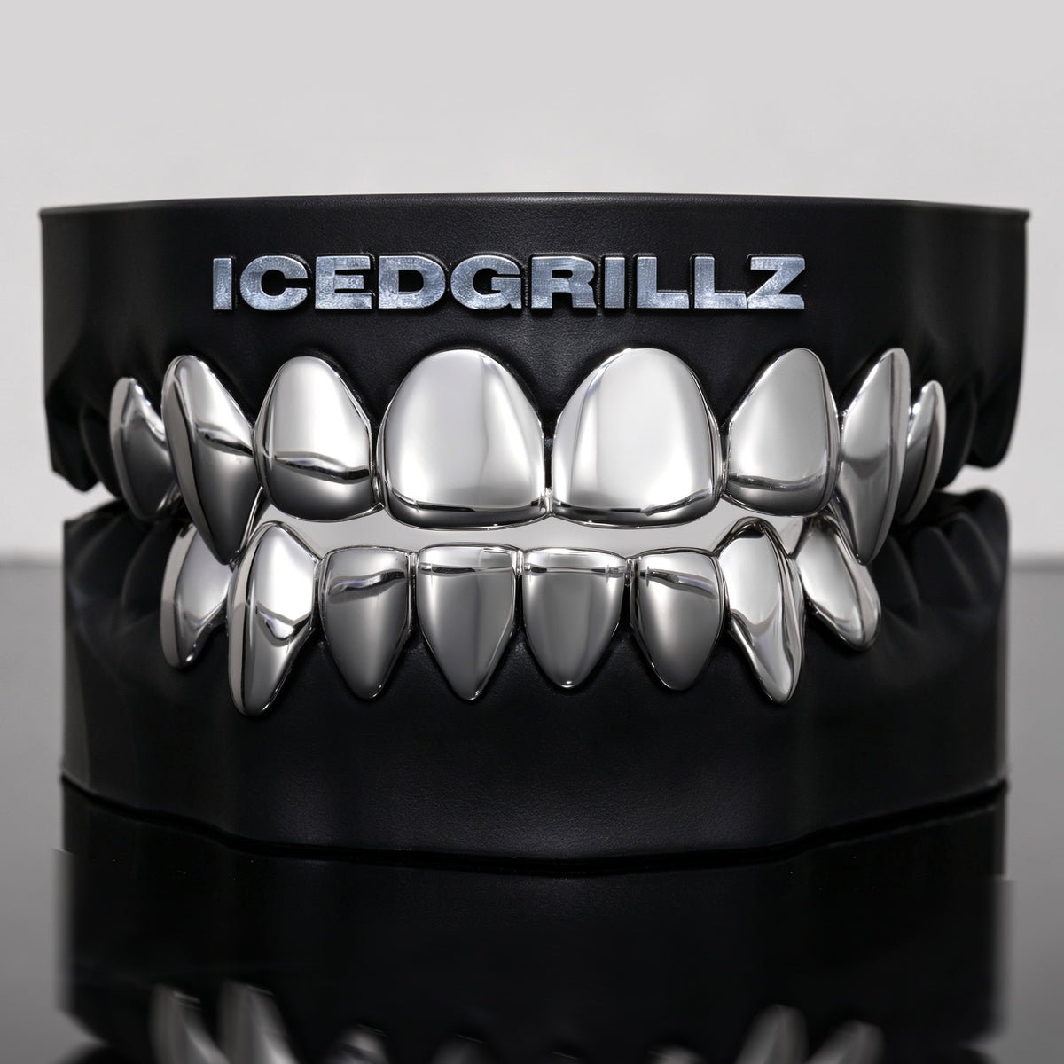 Solid Vampire Fangs Polished Gold Grillz - IcedGrillz