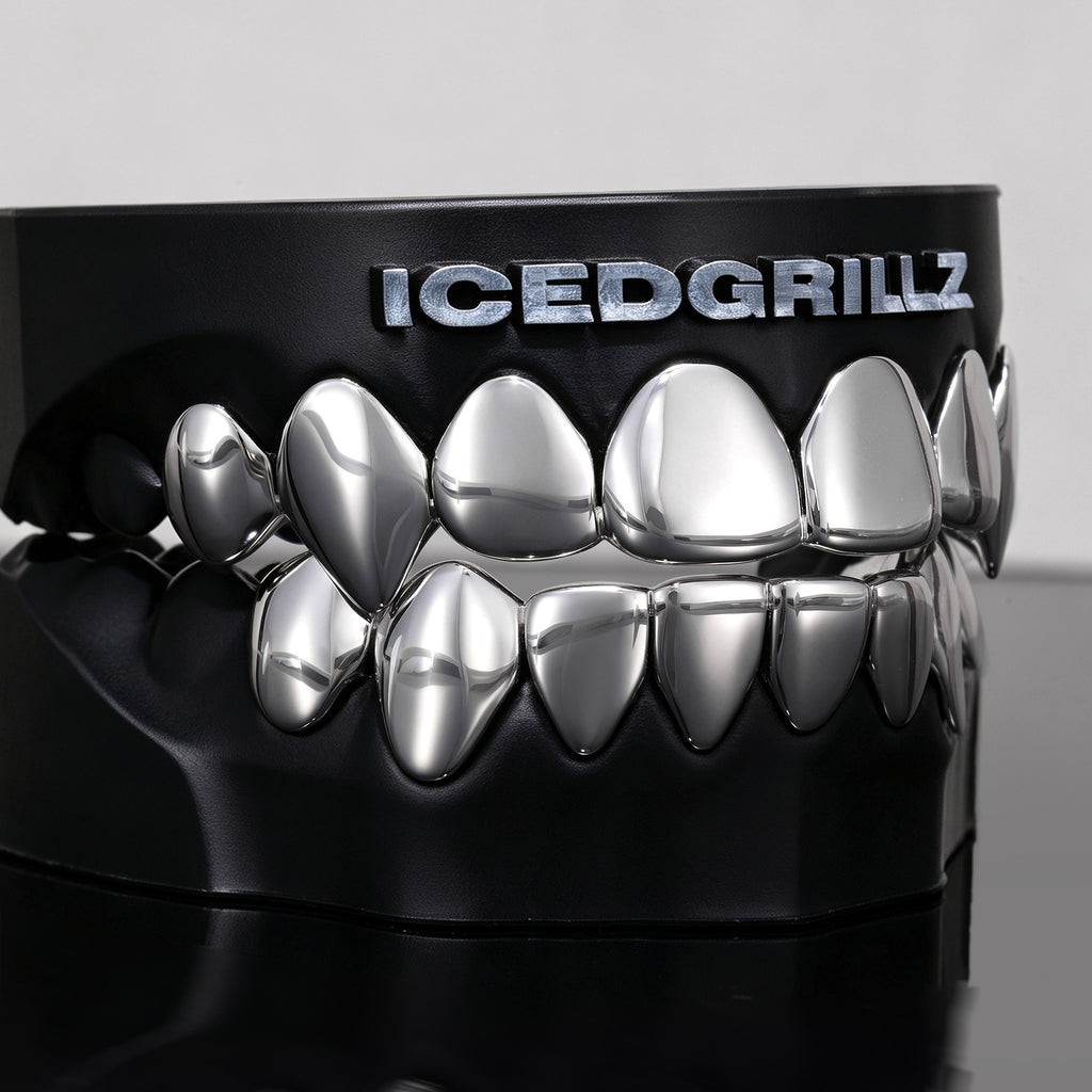 Solid Vampire Fangs Polished Gold Grillz - IcedGrillz