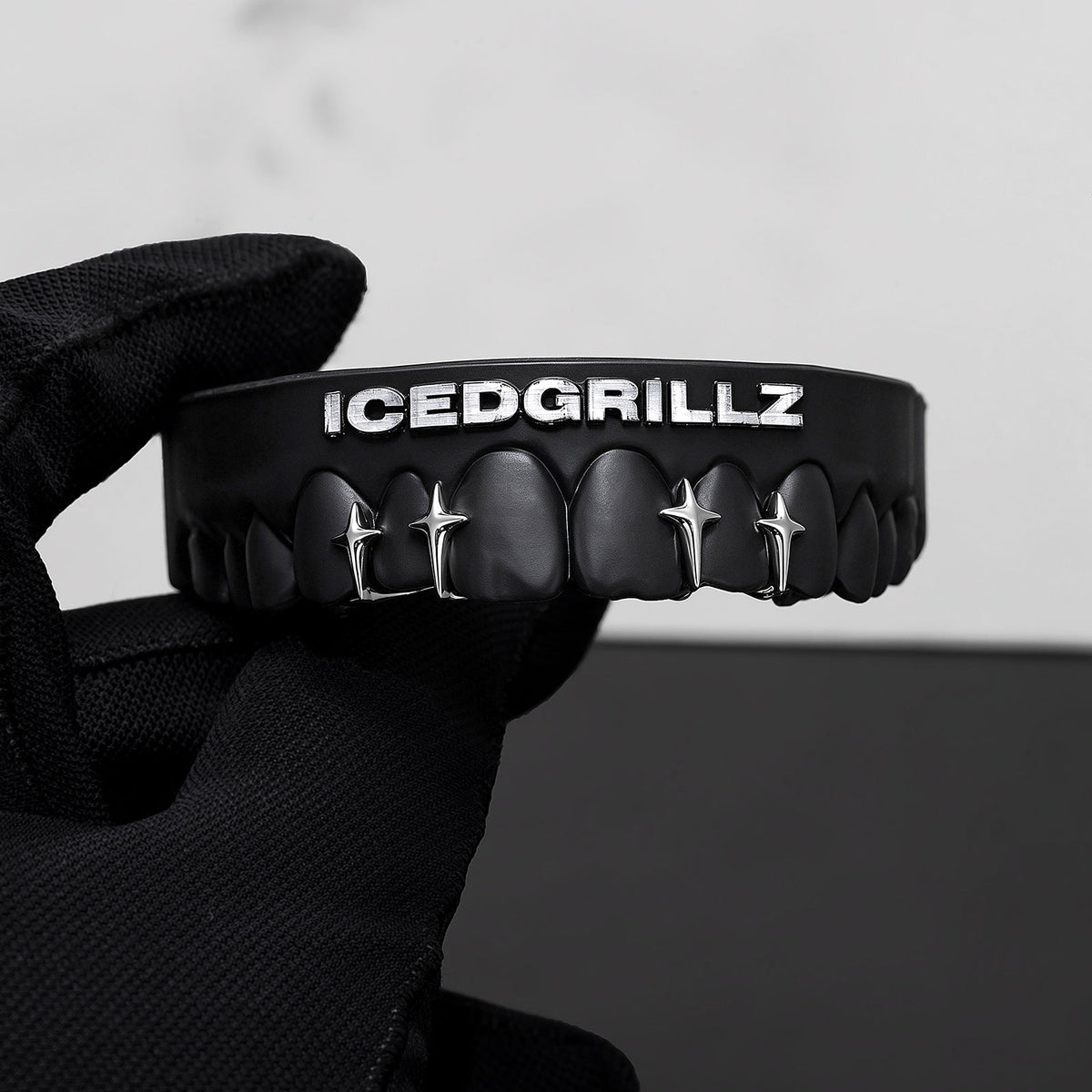 Star Gap Grillz - IcedGrillz